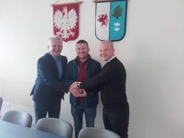 umowa z&nbsp;wykonawcą przedszkola w&nbsp;osinie podpisana